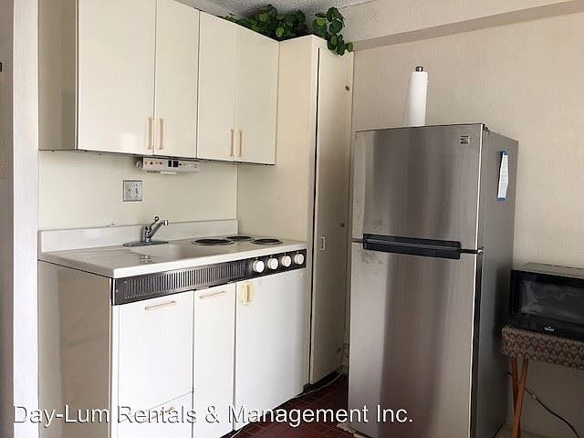 2nd image of 101 Aupuni St APT 418