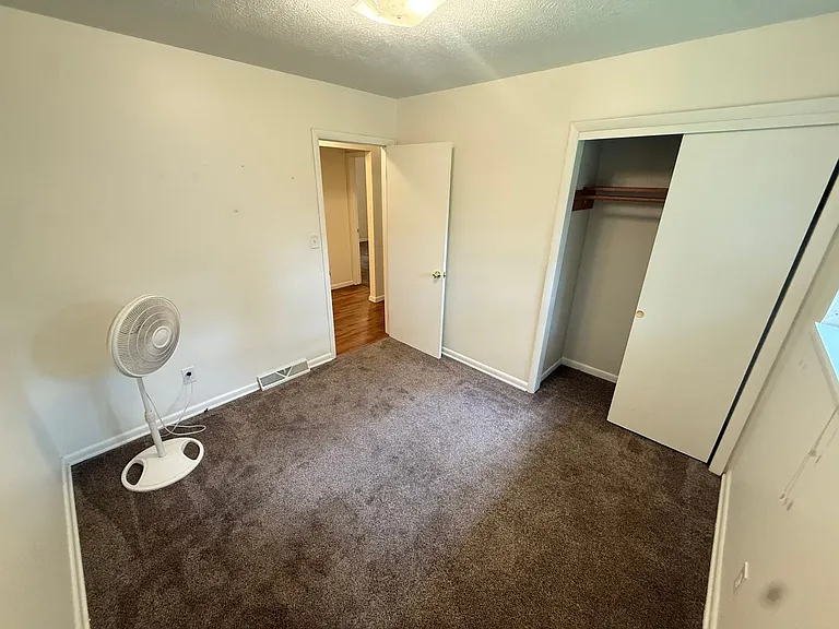 825 S Luster Ave — Photo 23