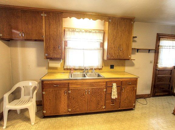 5th image of 3027 Meadowland Dr