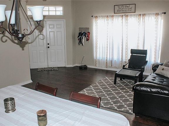 5th image of 619 Garberia Dr