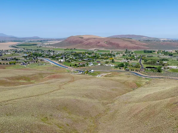 82385 Country Heights Dr, Kennewick, WA 99338