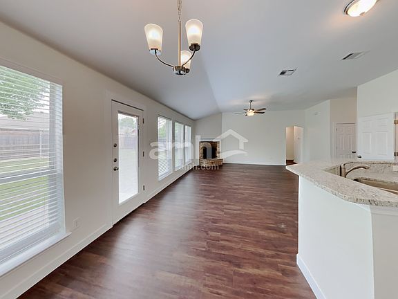 4th image of 120 Jennings Dr