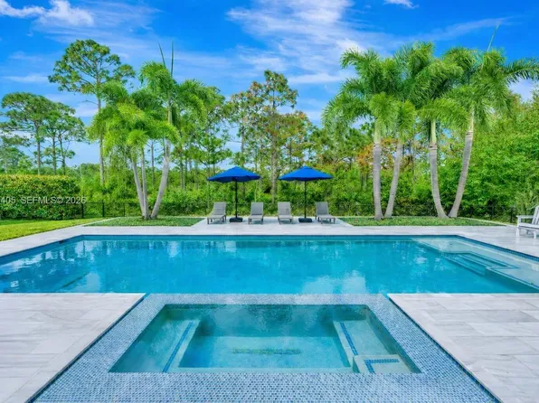 8150 SE Grassy Hollow Trl, Jupiter, FL 33458