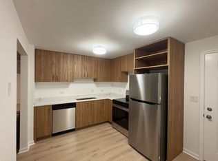 4 Peale St #3, Joliet, IL 60433