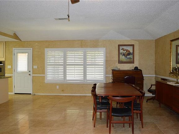 5th image of 52 Lakewood Dr