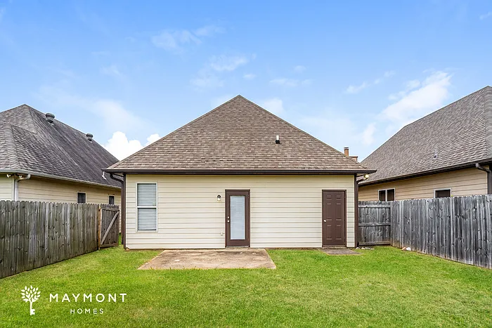 1104 Washington Dr — Photo 11