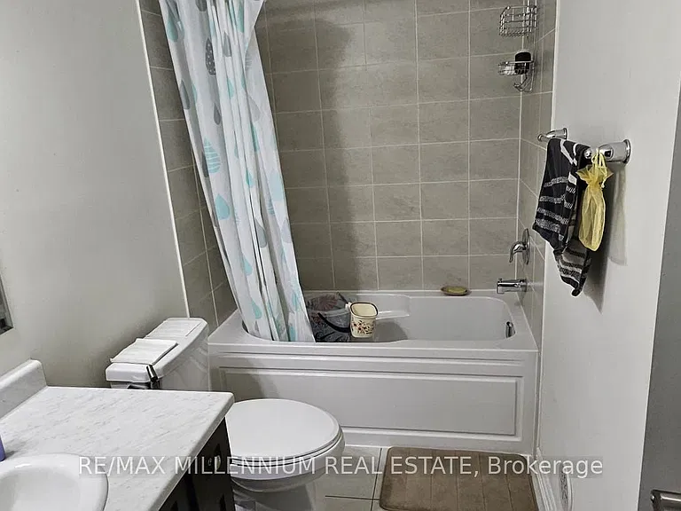 240 Lagerfeld Dr #15 — Photo 15