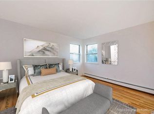 2699 Colonial Ave, Merrick, NY 11566