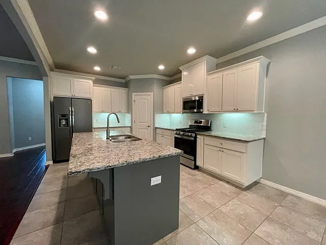 2903 SW Briar Creek Ave — Photo 8
