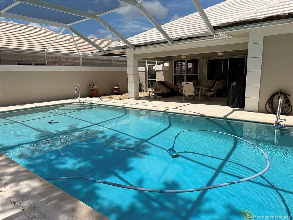 2 bed, 2.0 bath, 1804 sqft, $3,750 — Photo 2