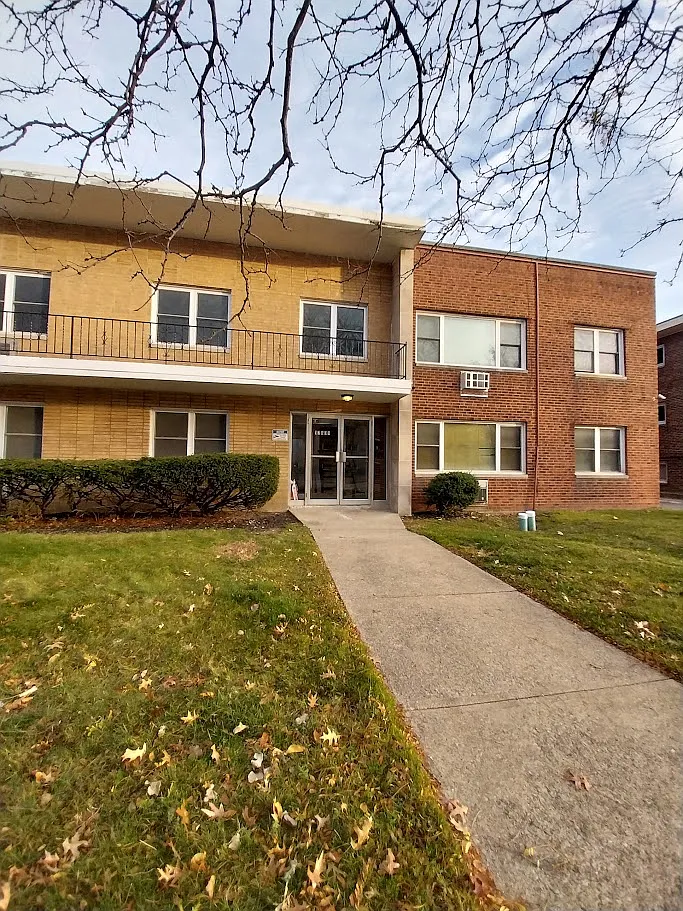 17808 Lakeshore Boulevard - 103 — Photo 1