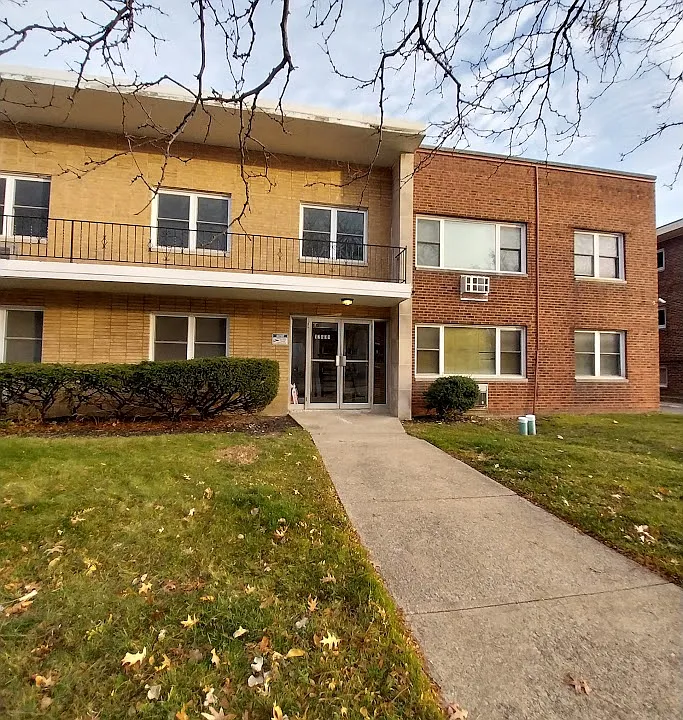 17808 Lakeshore Blvd #103