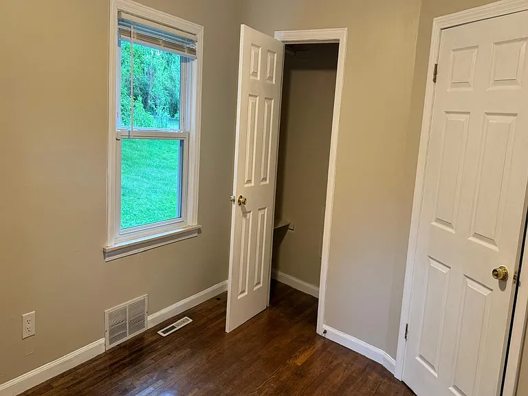 3379 Crooks Rd — Photo 8