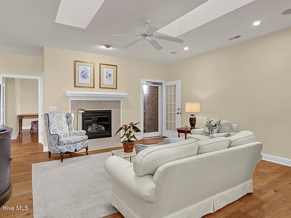 3rd image of 7725 Marymount Drive
