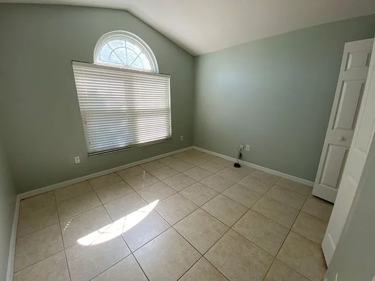 322 Riunite Cir — Photo 12