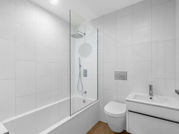 3rd image of 316 Carroll St Unit Penthouse