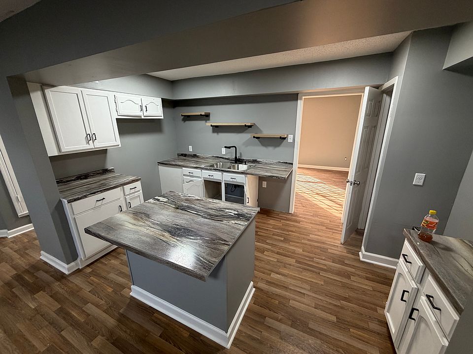 2nd image of 3662 Outland Rd