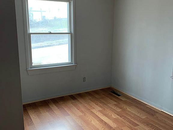 3rd image of 706 N 19th St
