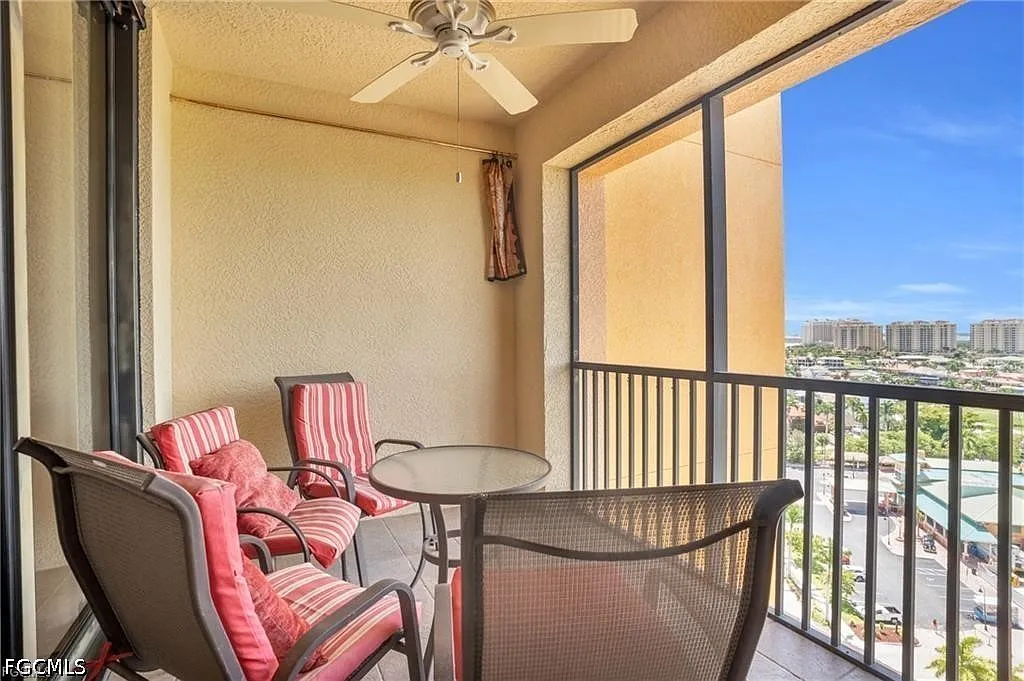 3 bed, 2.0 bath, 1544 sqft, $3,200 — Photo 2