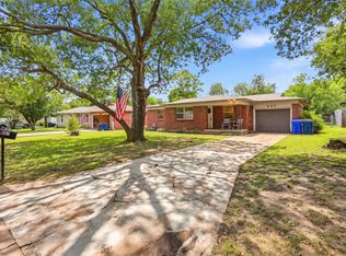 807 Elizabeth Blvd, Granbury, TX 76048