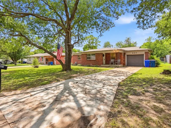 807 Elizabeth Blvd, Granbury, TX 76048