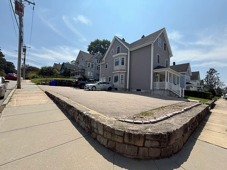 15 Newton Ave #3 — Photo 3