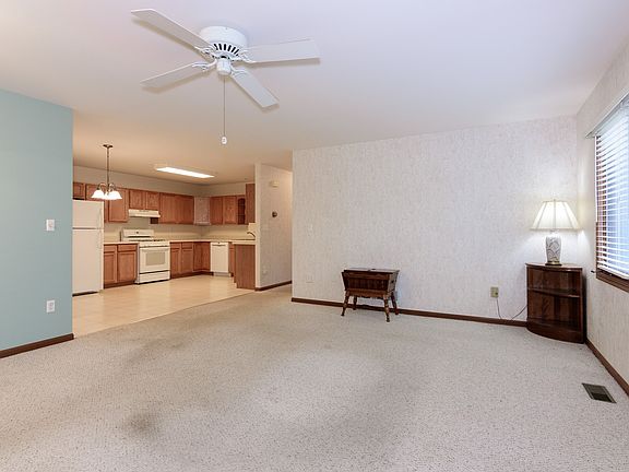 5th image of 53 S Walnut Dr