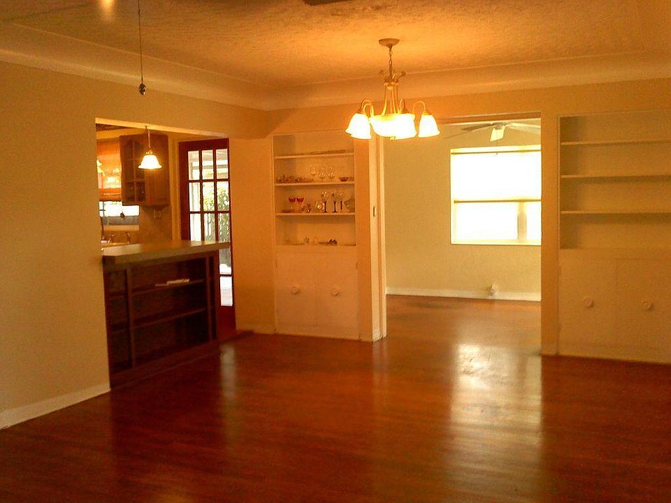 1st image of 723 Cork St NE