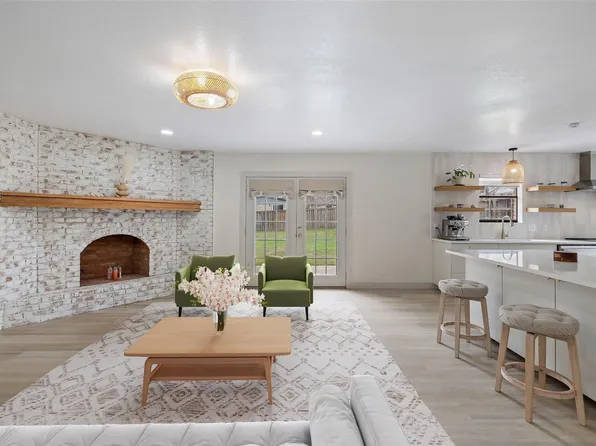 1001 E Applegate Dr, Austin, TX 78753