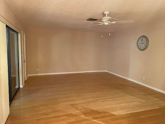 3rd image of 120 N M St APT C
