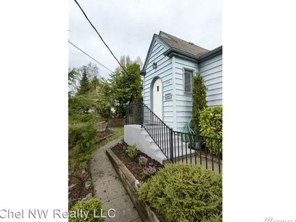 3838 38th Ave S, Seattle, WA 98118
