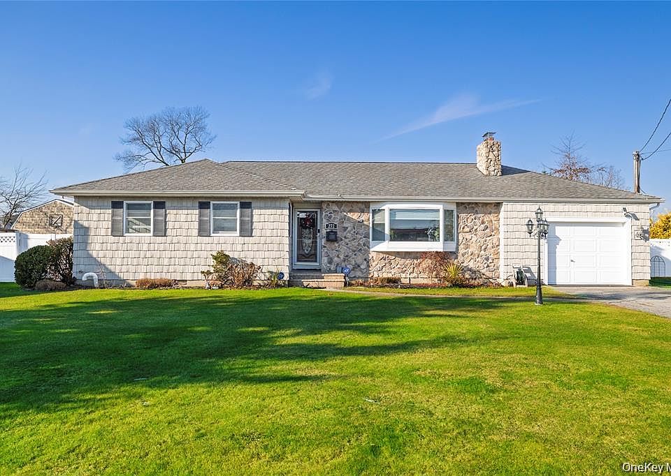 1st image of 272 Baylawn Avenue
