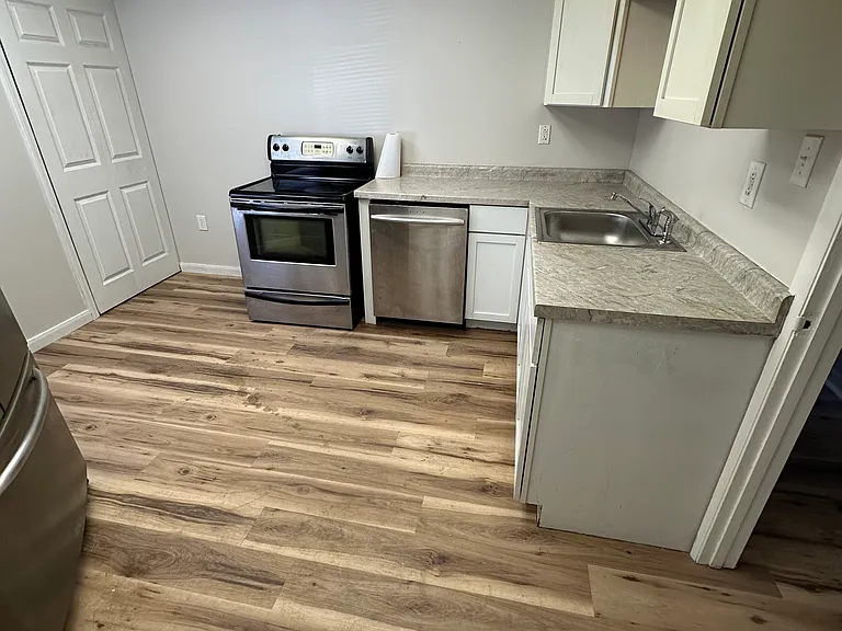 2177 National Rd #4 — Photo 1