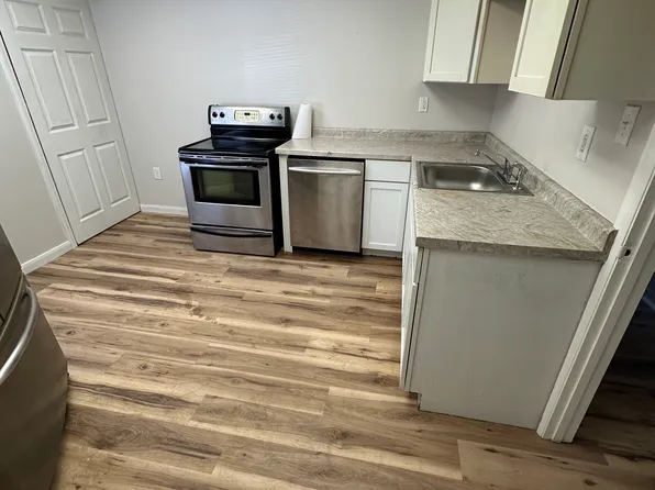 2177 National Rd #4, Wheeling, WV 26003