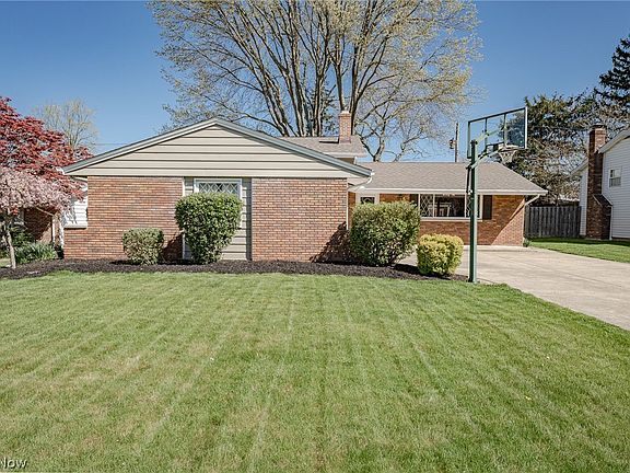 2nd image of 21520 Robinhood Ave