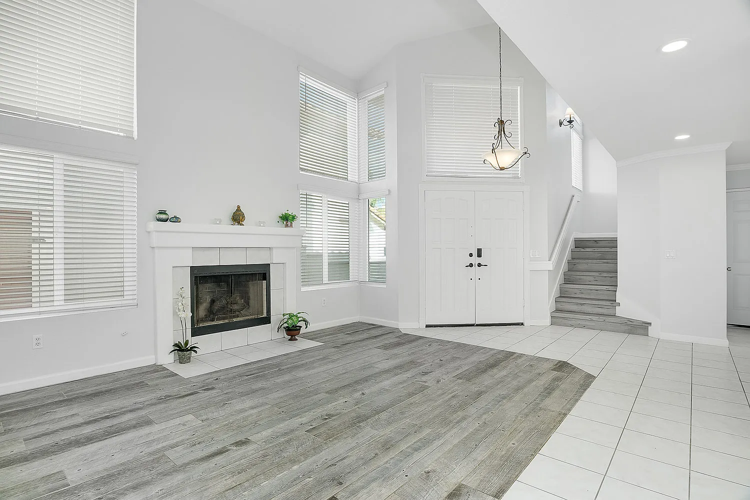 4 bed, 2119 sqft, $4,595 — Photo 3