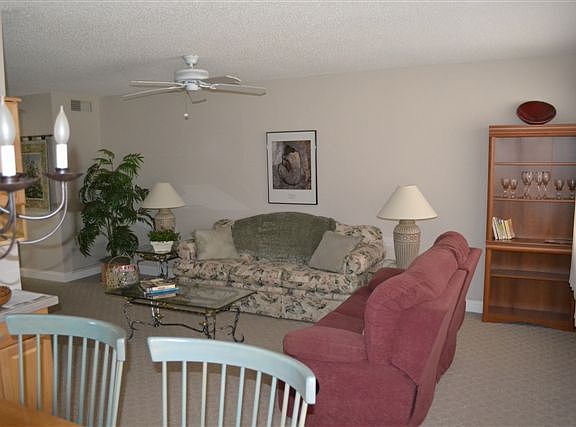 4th image of 23 Pine Arbor Ln
