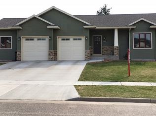 4831 Club House Ln, Eau Claire, WI 54703