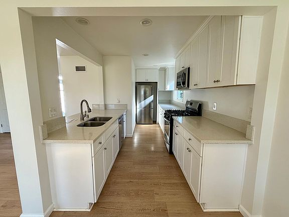 2nd image of 6856 Newberry St