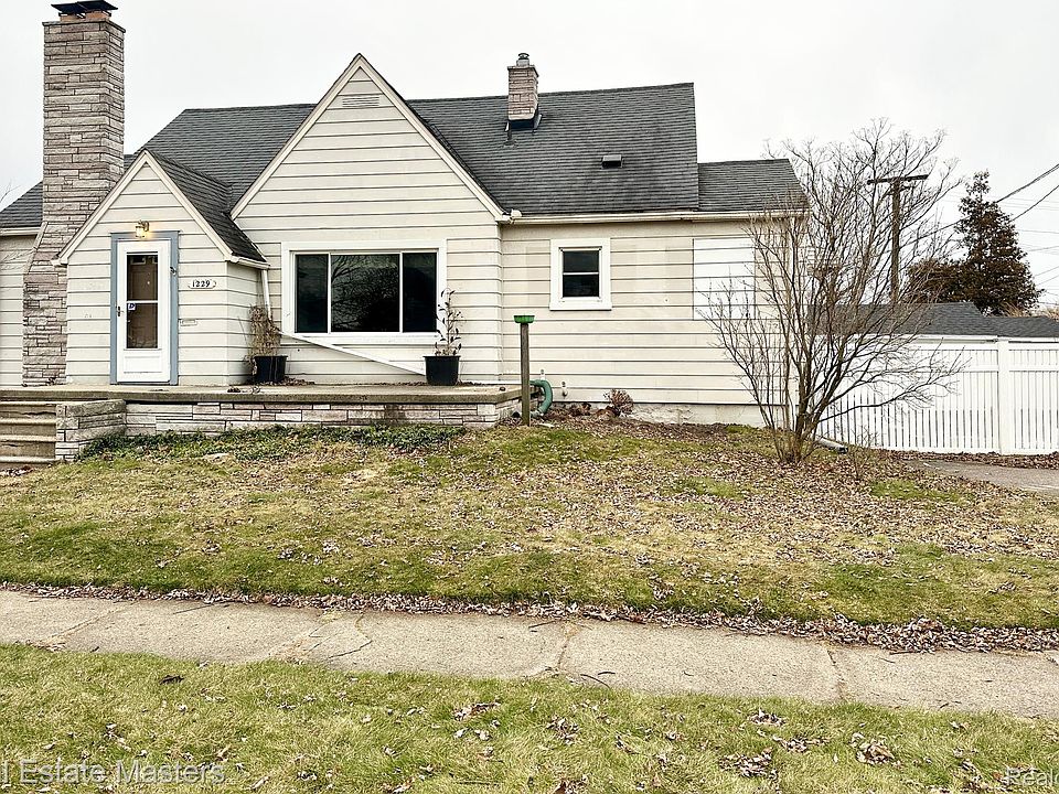 1st image of 1229 18th St