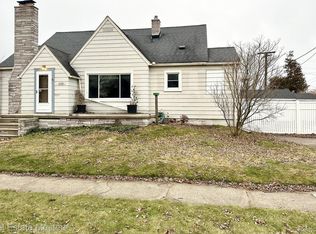 1229 18th St, Port Huron, MI 48060