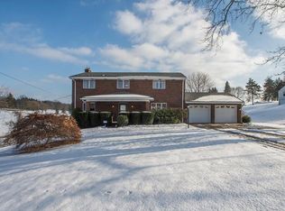 500 McCormick Rd, Coraopolis, PA 15108