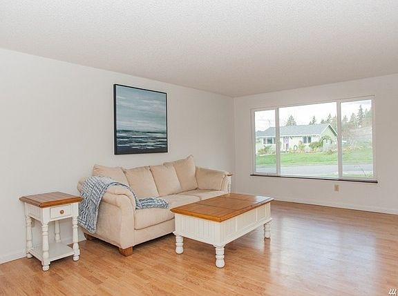 3rd image of 2616 26th Ave SE