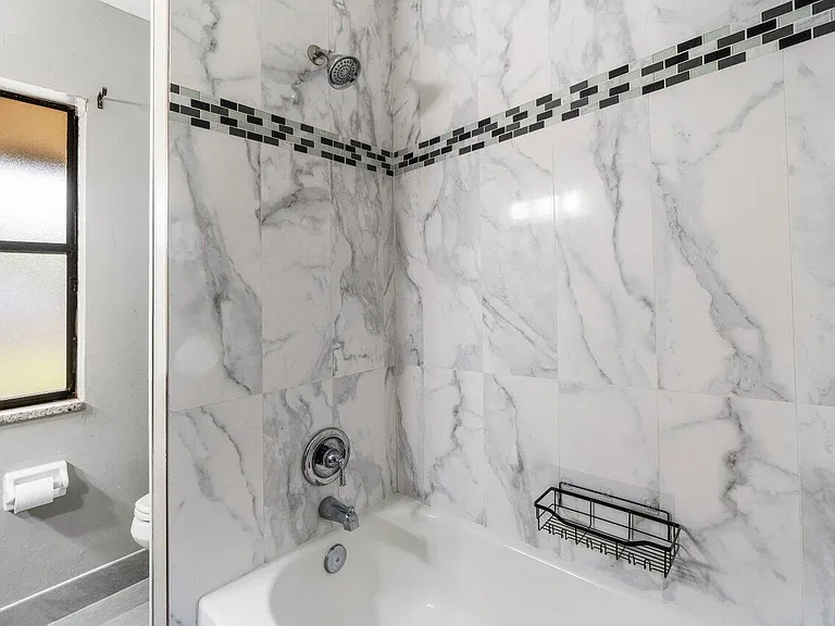 190 Parkwood Dr — Photo 10