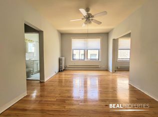 1050 W George St #1050109, Chicago, IL 60657