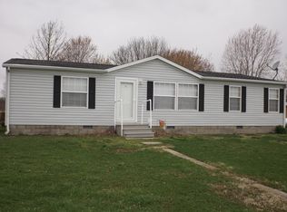 3447 N Lawrence Rd, Claremont, IL 62421