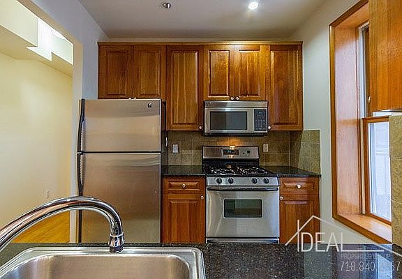 2nd image of 123 Prospect Park W #3D