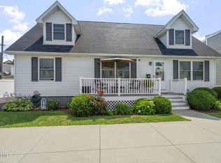 157 George St, Green Island, NY 12183