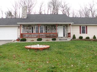 9565 Crofoot Rd, Fowlerville, MI 48836
