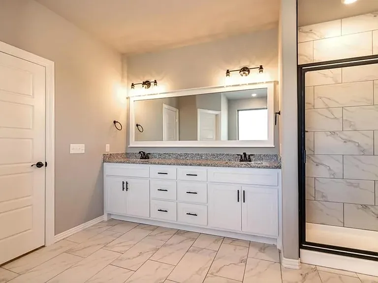 6302 S 59th St — Photo 12